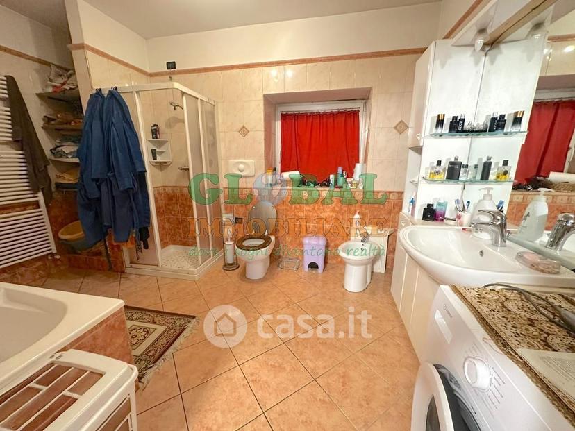 Trilocale in Via Broletti 4 — foto 23 di 29