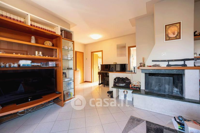 Appartamento in Via Guido Rossa — foto 4 di 28