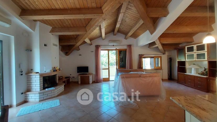 Appartamento in Strada di Santa Lucia 15 — foto 23 di 56