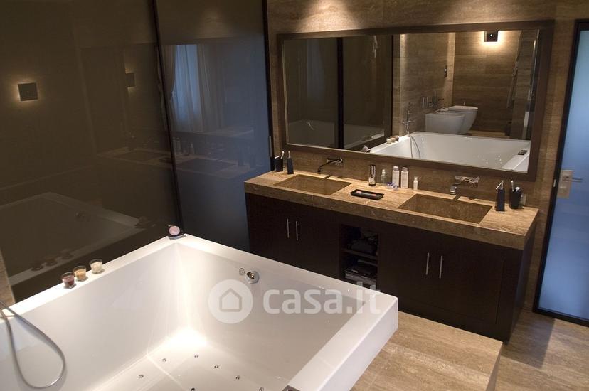 Villa in Via Alessandro Manzoni — foto 20 di 54
