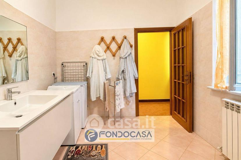 Quadrilocale in Via dei Cassari 2 — foto 9 di 12