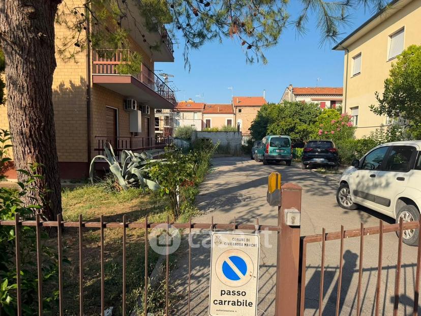 Bilocale in Via Puglie 25 — foto 27 di 29