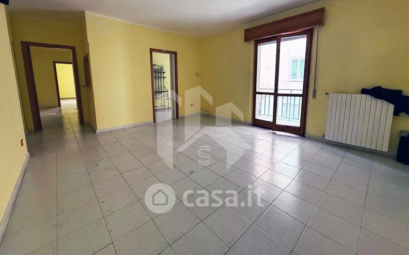 Trilocale in Via Usconio — foto 2 di 18