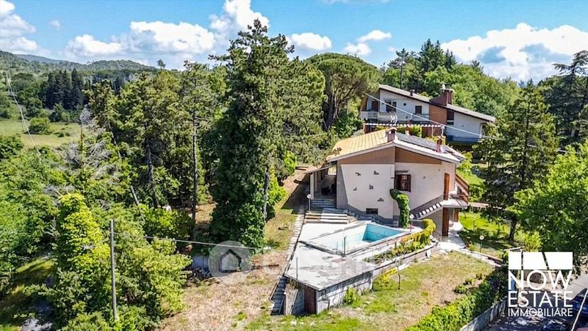 Villa in Passo della Scheggia — foto 3 di 49