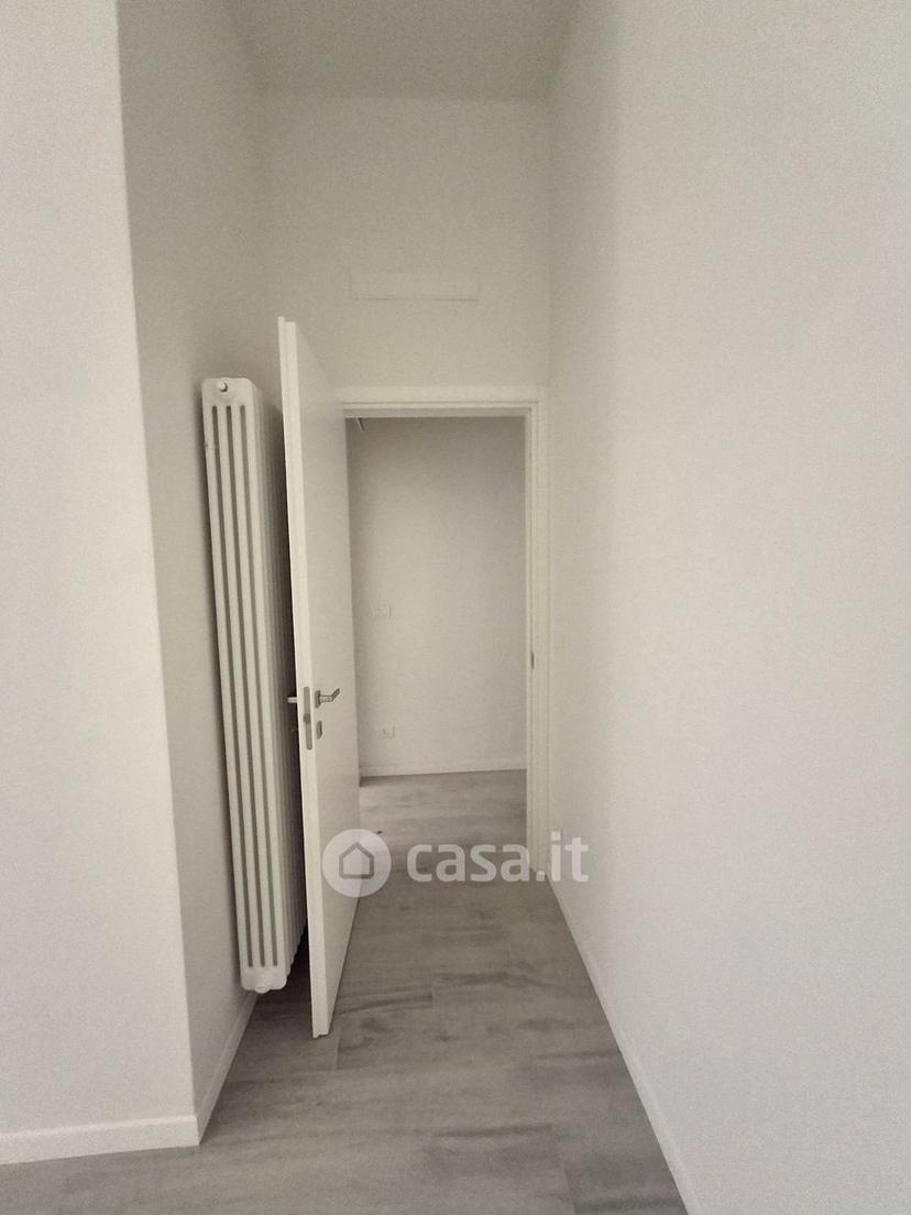 Quadrilocale in Via Francesco del Cossa 21 — foto 4 di 35