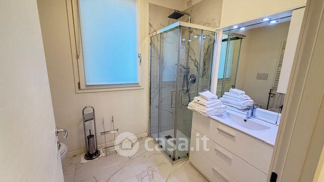 Bilocale in Via Toti Dal Monte — foto 12 di 16