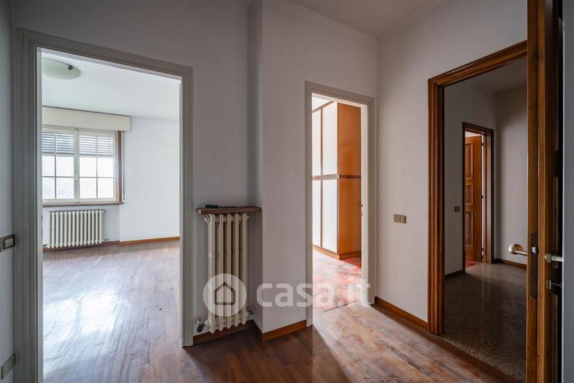 Villa in Via Don Ronchi 18 — foto 29 di 33