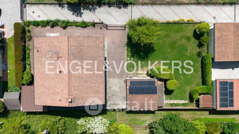 Villa in Via Mozart 7 — foto 33 di 35
