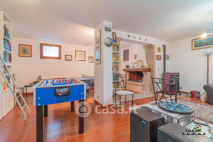 Villa in Via degli Ulivi 2 — foto 3 di 40