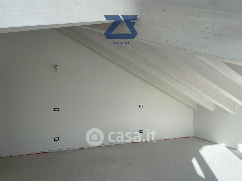 Trilocale in Via San Pio X — foto 13 di 35