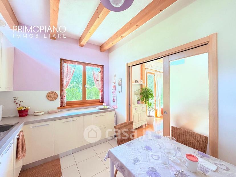 Villa in Frazione Frisanchi — foto 24 di 39