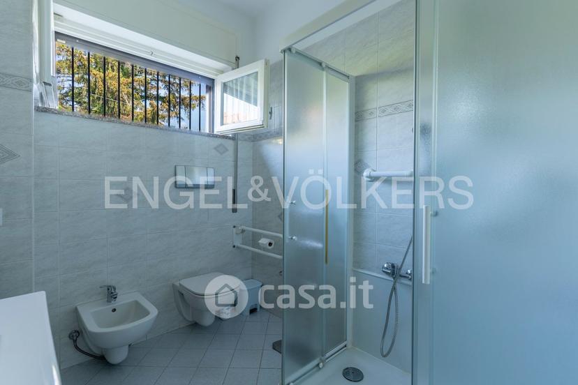 Villa in Via Mozart 7 — foto 32 di 35