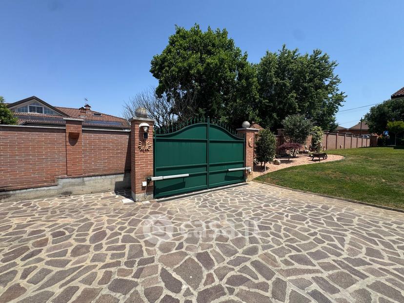 Villa in Via Vecchia di Pozzolo — foto 16 di 36
