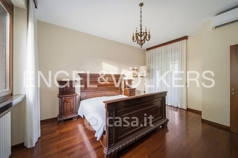 Villa in Via Ingegner Giacomo Tovo 8 — foto 25 di 40