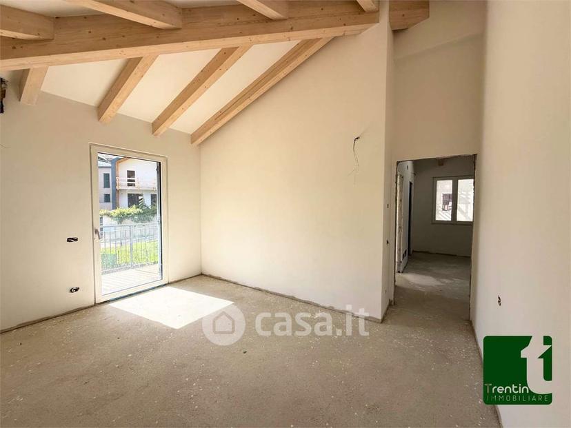Villa in Via Andrea Baldessari — foto 16 di 23