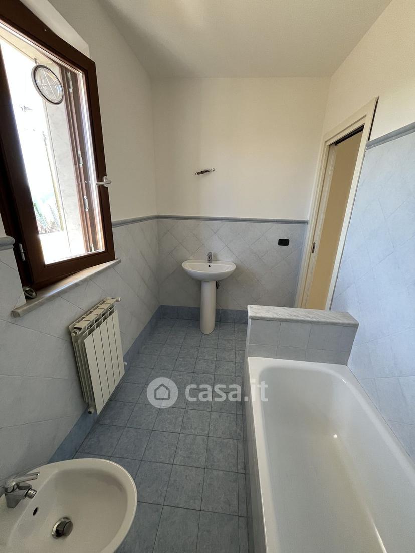 Trilocale in Via Bergiola — foto 19 di 23