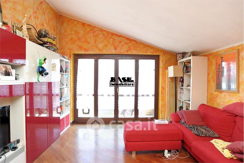 Trilocale in Via del Vecchio Forno 57 — foto 9 di 26