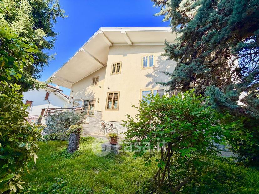 Villa in Via Giuseppe Parini 5 — foto 84 di 86