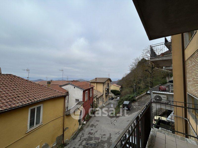 Trilocale in Via Adinolfi 13