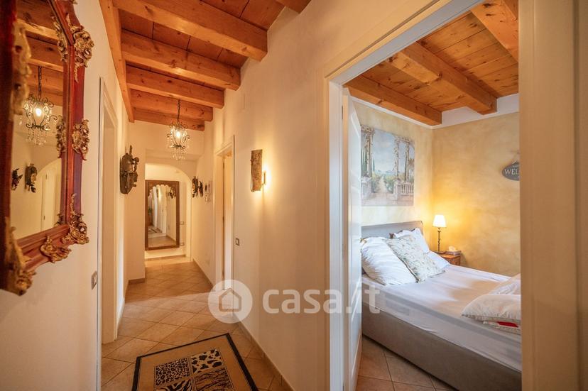 Quadrilocale in Viale Fratelli Lavanda 3 — foto 33 di 36