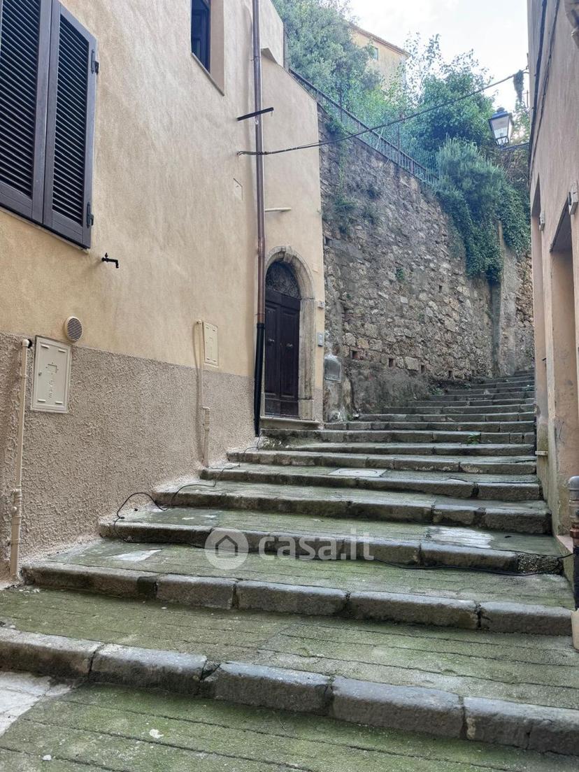 Trilocale in Vicolo Ugo Bassi 1 — foto 29 di 29