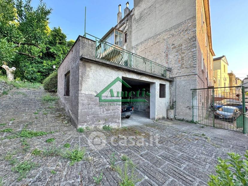 Appartamento in Via Procusi — foto 44 di 58