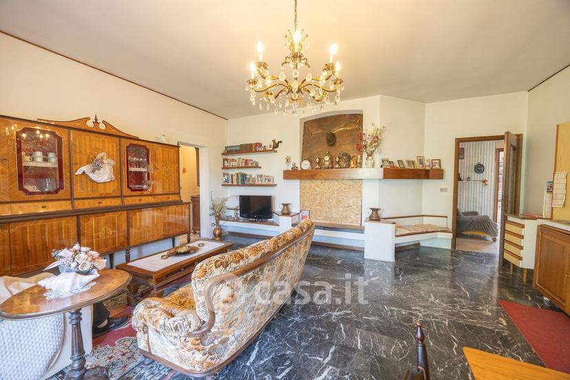 Villa in Via Costabella — foto 2 di 28