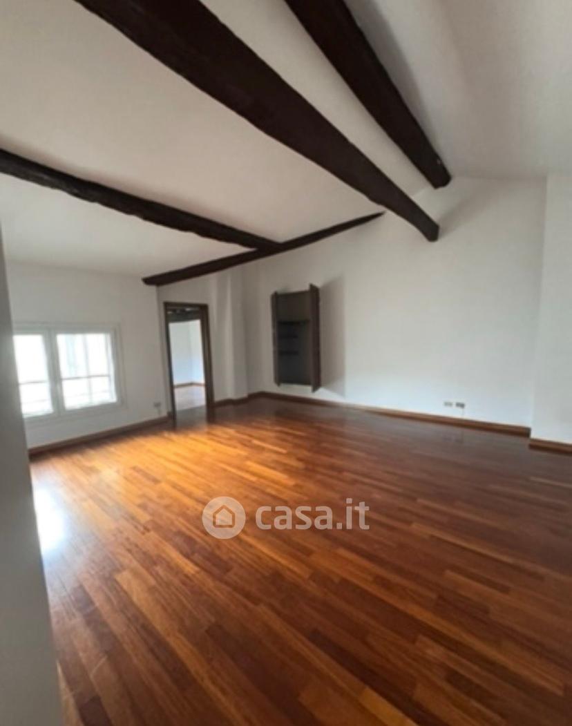 Trilocale in Piazza del Monte — foto 6 di 15