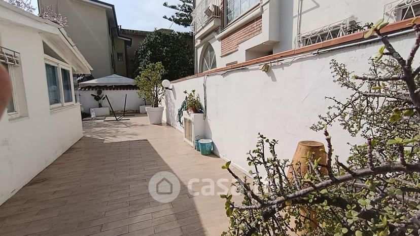 Villa in Via Guglielmo Capolino 21 — foto 6 di 22