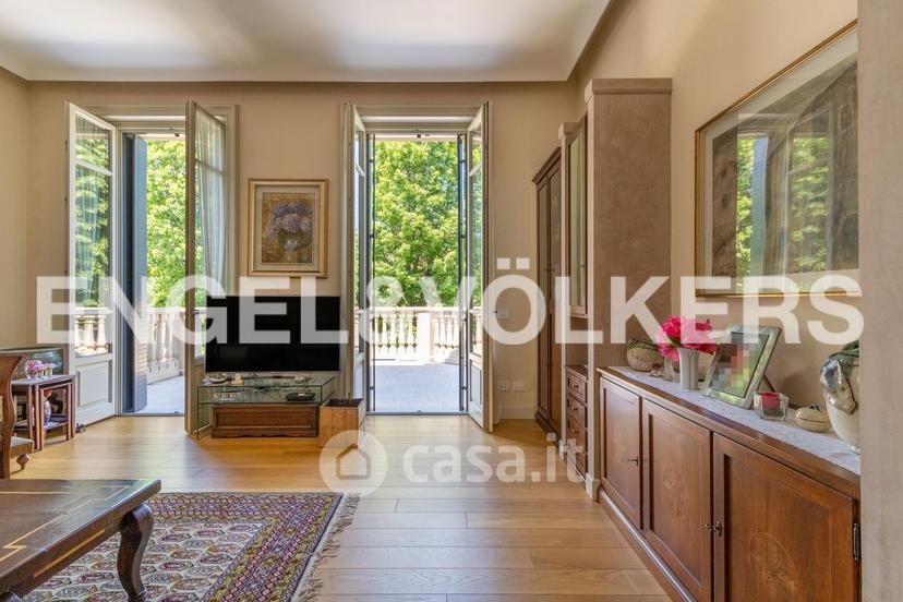 Villa in Corso Leonardo da Vinci — foto 13 di 39
