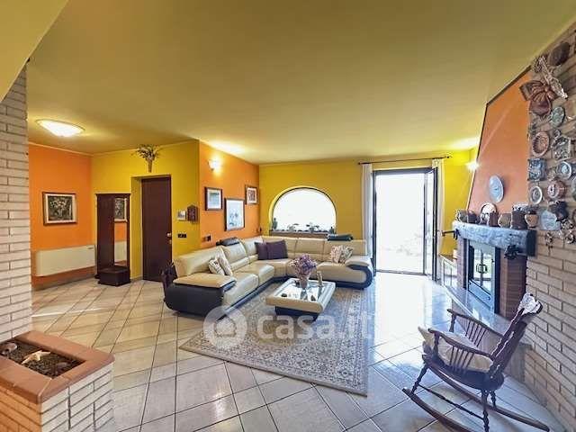 Villa in Via Sandro Pertini 21 — foto 80 di 83