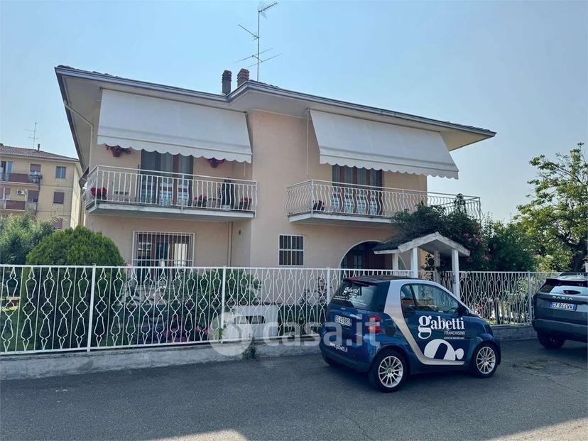 Villa in Via Eugenio Baroni 1 — foto 30 di 33