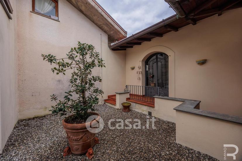Villa in Via Mozza di Barga — foto 24 di 47