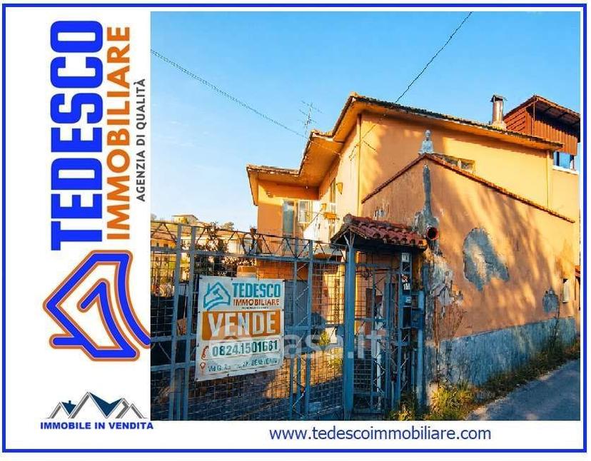 Villa in Via Paolo VI Papa — foto 19 di 33
