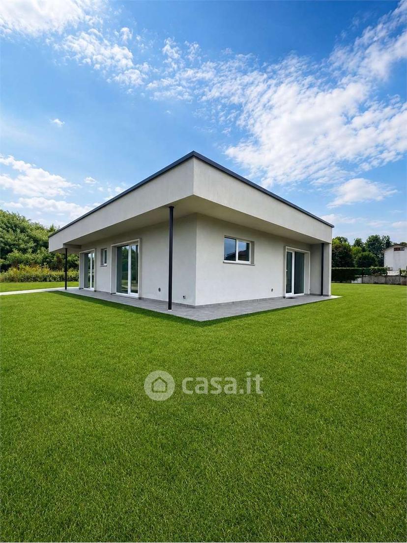 Villa in Via Giacomo Leopardi 77 — foto 31 di 36