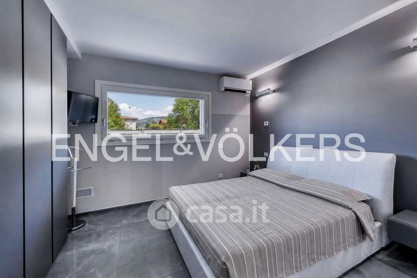 Villa in Via Alessandro Volta — foto 10 di 27