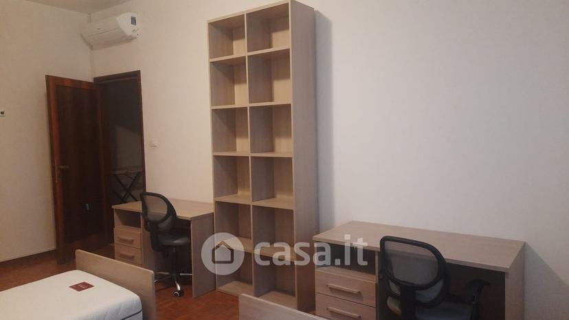 Stanza in Via Cairoli 9 — foto 3 di 11