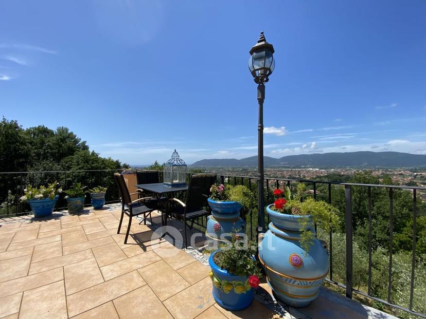 Villa in Castelnuovo — foto 32 di 72