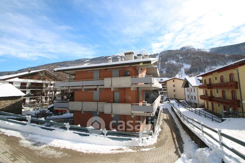 Trilocale in Via Stelvio 19 — foto 25 di 50