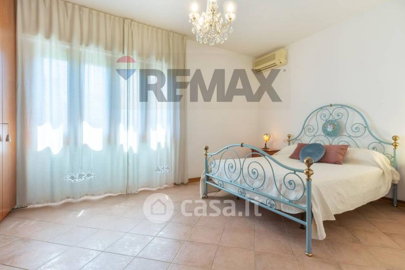 Villa in Via Bartolomeo Colleoni 10 — foto 4 di 46