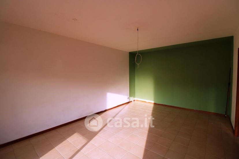 Trilocale in Via Friuli 100 — foto 30 di 35