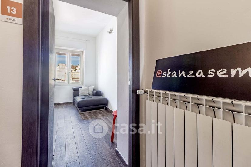 Stanza in Via Napoli 84 — foto 2 di 13