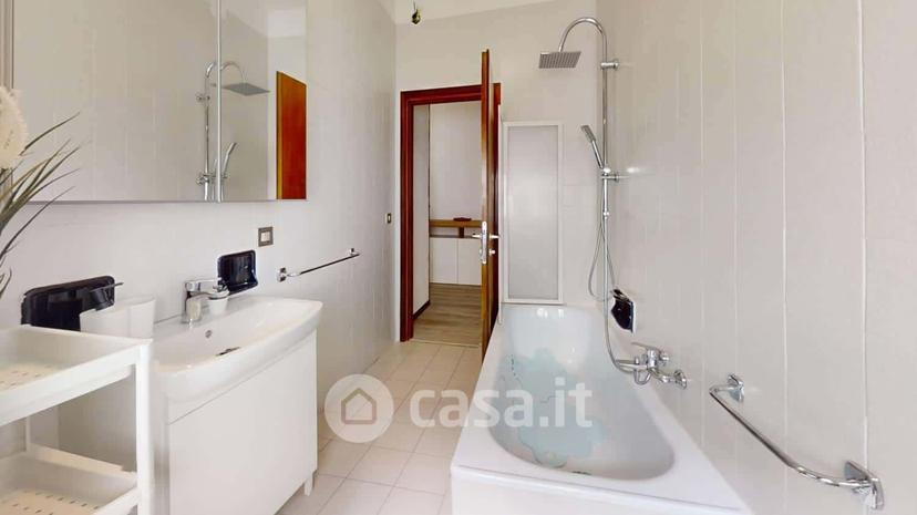 Stanza in Via Bosco Wollemborg 3 a — foto 8 di 13