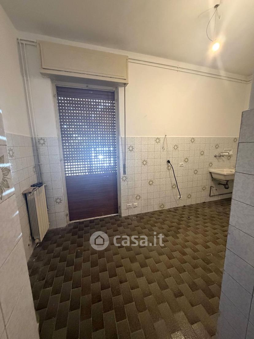 Trilocale in Via Ambrogio Colombo 56 — foto 3 di 7