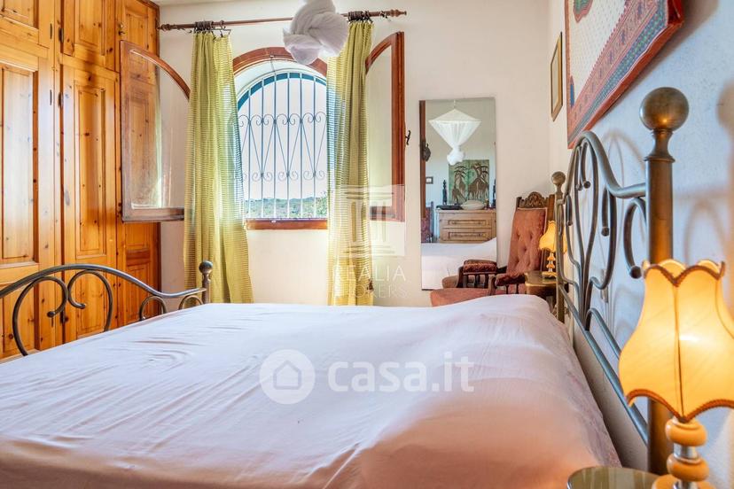Villa in Via Tirreno 4 — foto 38 di 39