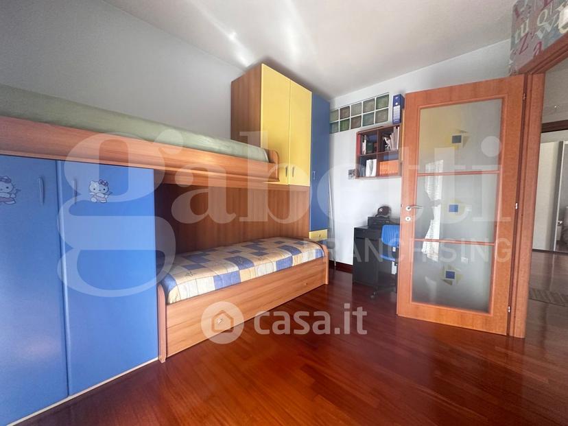 Villa in Via Benvenuto Cellini 9 — foto 28 di 30