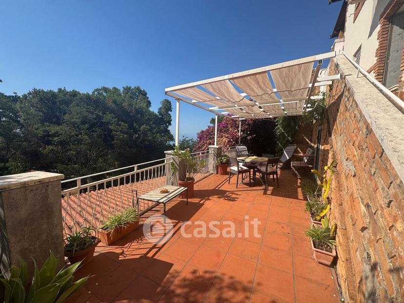 Villa in Via Appia 104 /200 — foto 24 di 136