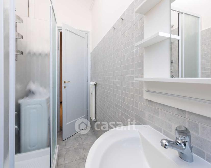 Stanza in Viale dello Scalo S. Lorenzo 65 — foto 12 di 46