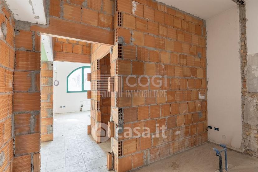 Trilocale in Via Carlo Cattaneo 2 — foto 16 di 18