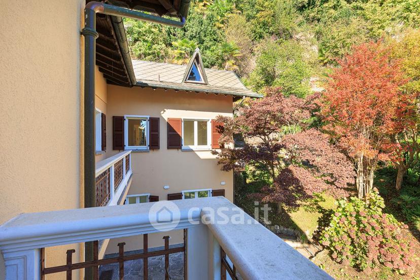Villa in Via Angelo Cantoni 12 — foto 5 di 53